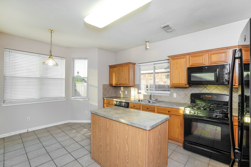 2,615/Mo, 3202 Enchanted Hollow Ln Spring, TX 77388 Kitchen View 2