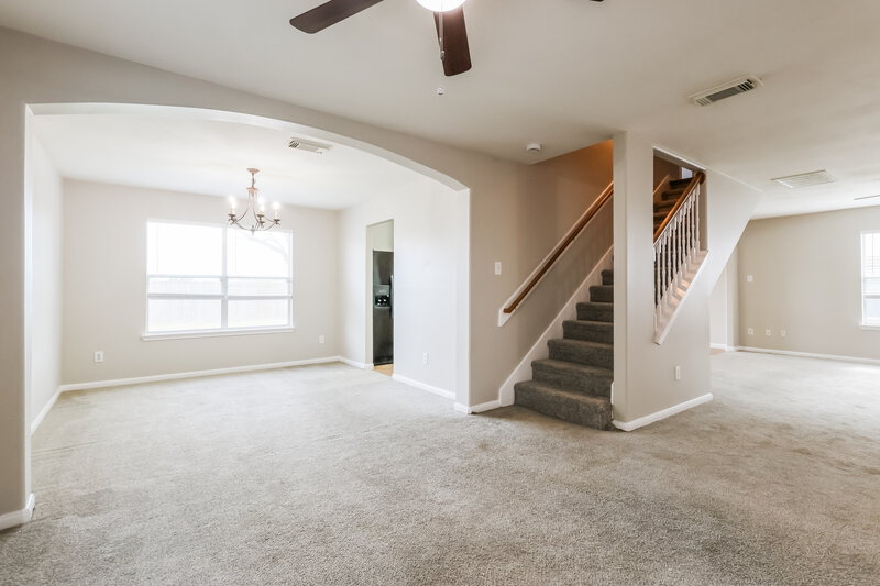 2,255/Mo, 25306 Barmby Dr Tomball, TX 77375 Living Room View 3