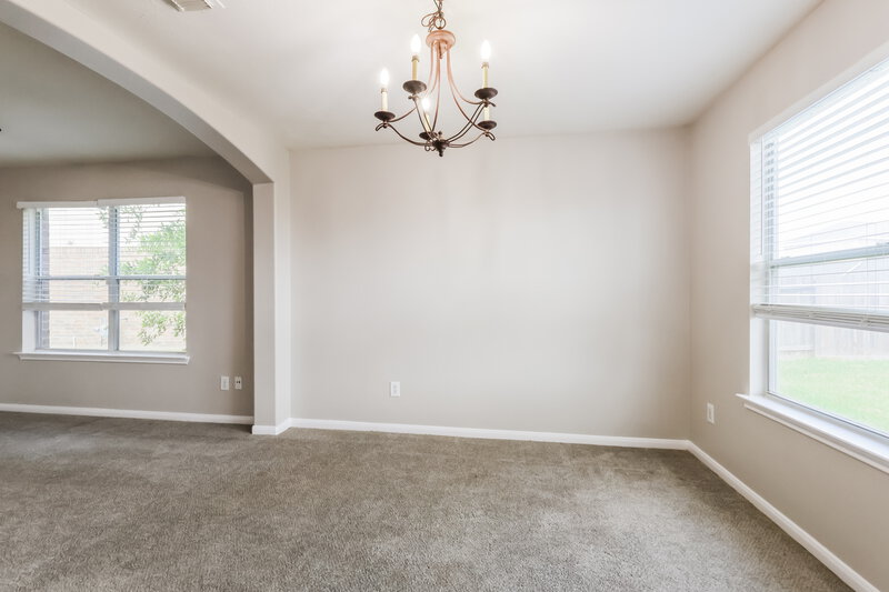 2,255/Mo, 25306 Barmby Dr Tomball, TX 77375 Dining Room View
