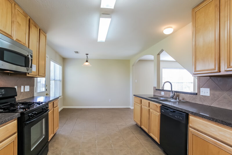 2,525/Mo, 25306 Barmby Dr Tomball, TX 77375 Kitchen View
