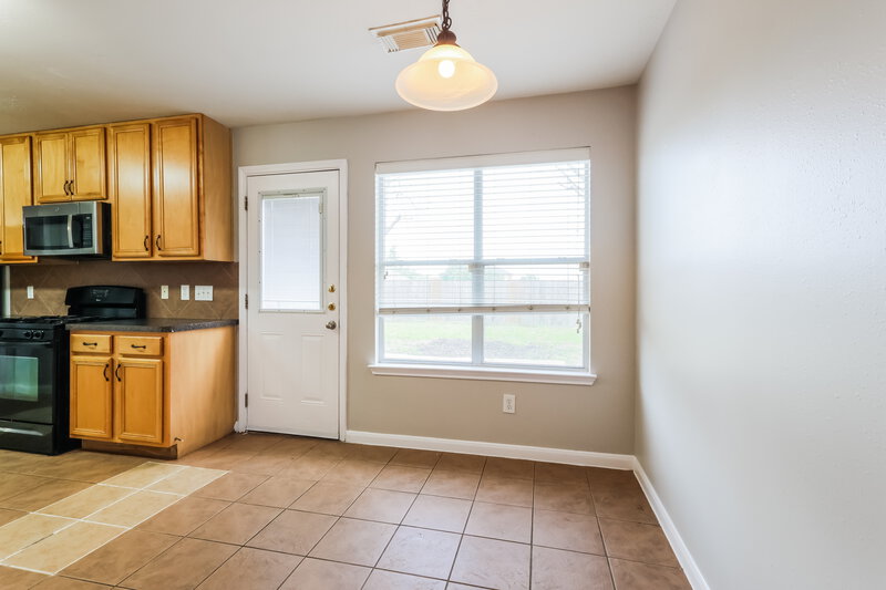 2,255/Mo, 25306 Barmby Dr Tomball, TX 77375 Breakfast Nook View