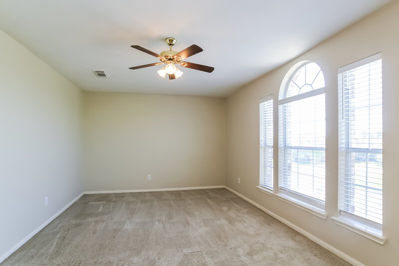 2,525/Mo, 25306 Barmby Dr Tomball, TX 77375 Sitting Room View