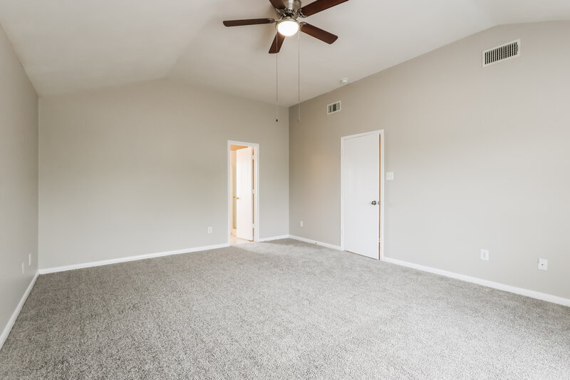 2,255/Mo, 25306 Barmby Dr Tomball, TX 77375 Main Bedroom View 2