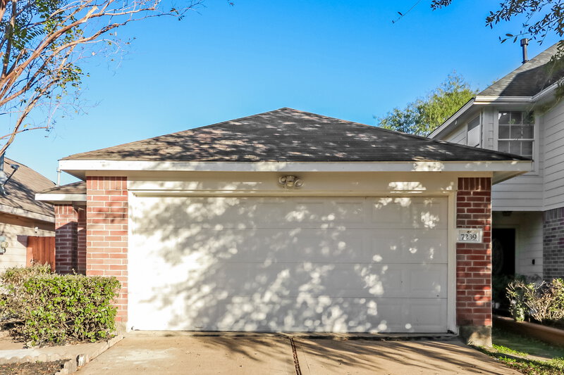 1,640/Mo, 7239 Calcutta Spring Dr Houston, TX 77083 External View