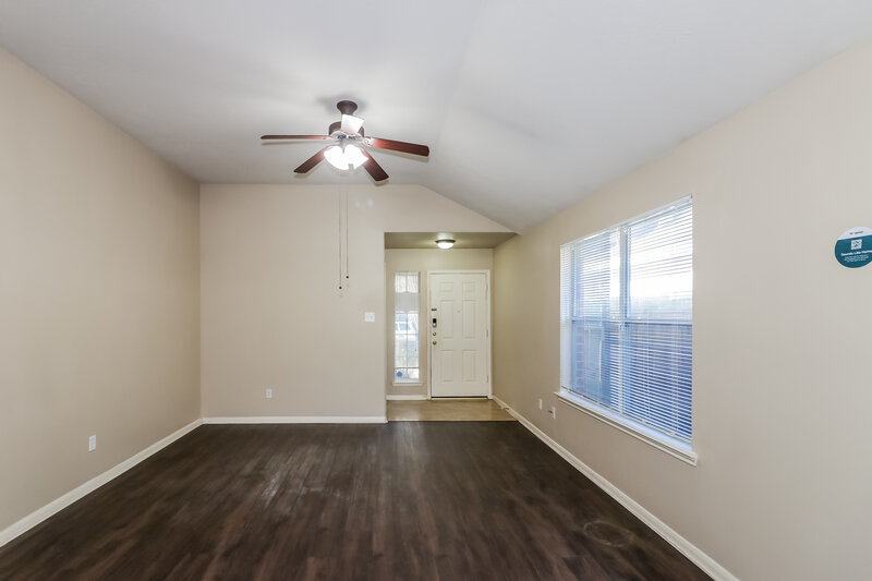 1,640/Mo, 7239 Calcutta Spring Dr Houston, TX 77083 Living Room View