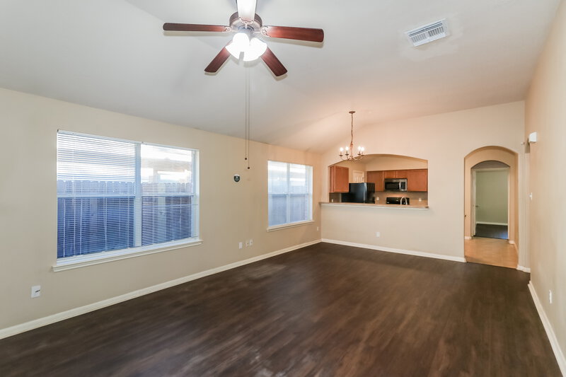 1,640/Mo, 7239 Calcutta Spring Dr Houston, TX 77083 Living Room View 2