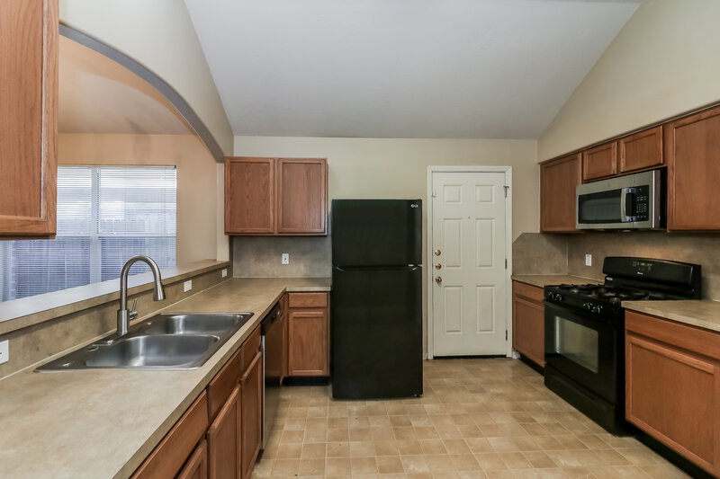 1,640/Mo, 7239 Calcutta Spring Dr Houston, TX 77083 Kitchen View