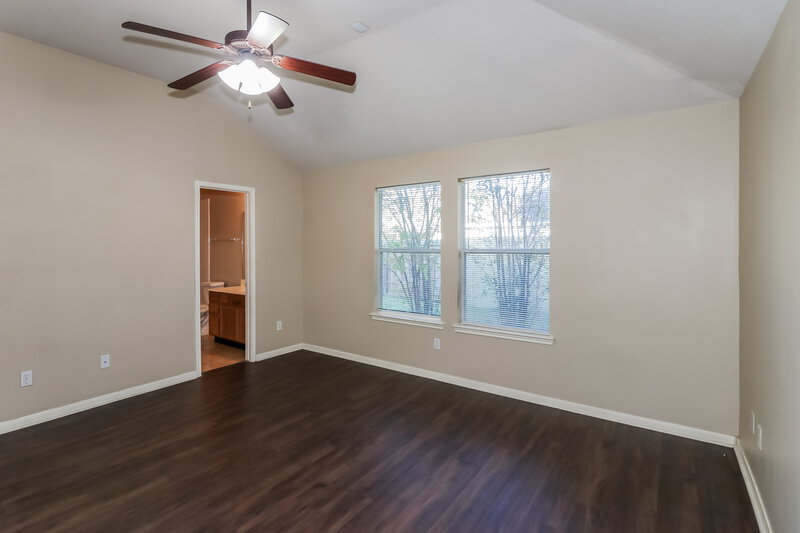 1,640/Mo, 7239 Calcutta Spring Dr Houston, TX 77083 Main Bedroom View