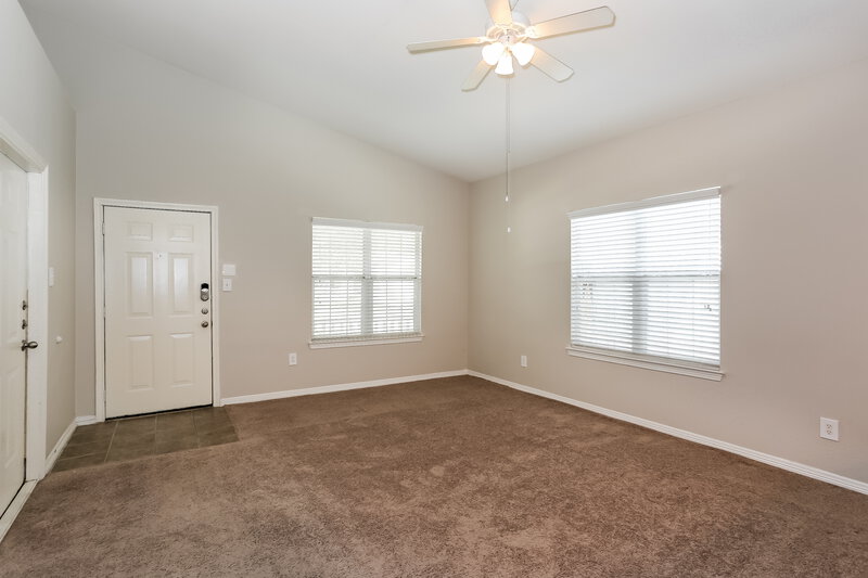 1,805/Mo, 10227 Berry Hill Ln Tomball, TX 77375 Living Room View