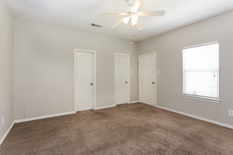 1,805/Mo, 10227 Berry Hill Ln Tomball, TX 77375 Main Bedroom View 2