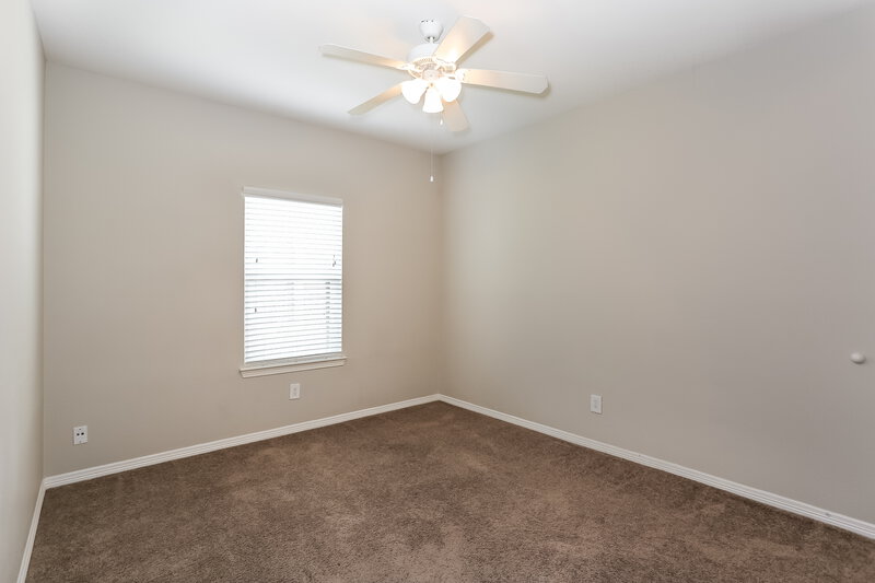 1,850/Mo, 10227 Berry Hill Ln Tomball, TX 77375 Bedroom View 2