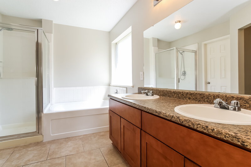 2,160/Mo, 18707 Timber Spring Dr Humble, TX 77346 Master Bathroom View
