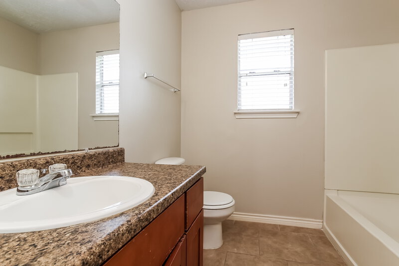 2,160/Mo, 18707 Timber Spring Dr Humble, TX 77346 Bathroom View