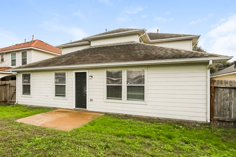 2,370/Mo, 19422 Billineys Park Dr Katy, TX 77449 Rear View