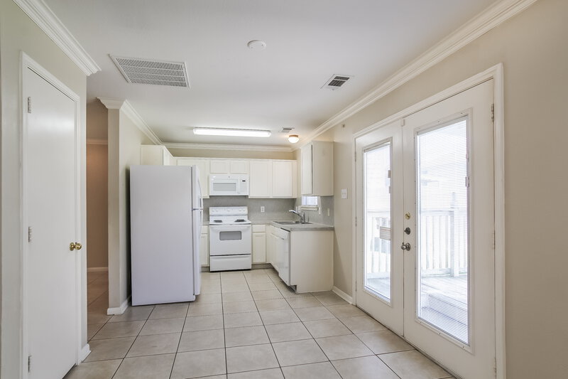 2,650/Mo, 11766 Rolling Stream Dr Tomball, TX 77375 Kitchen View 3