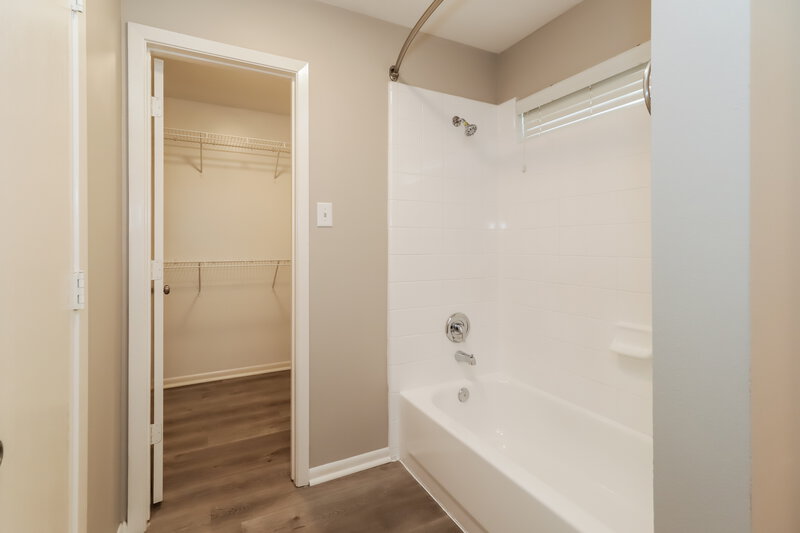 2,155/Mo, 19519 Ingham Dr Katy, TX 77449 Main Bathroom View
