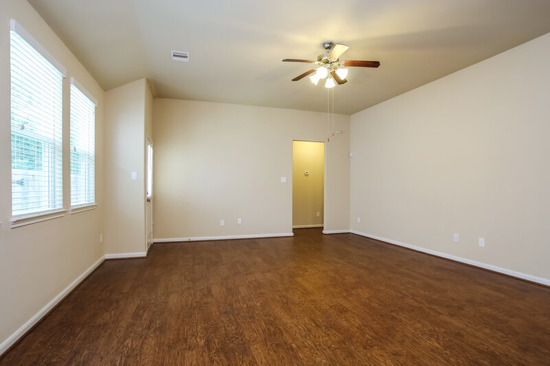 2,630/Mo, 2634 Mesquite Ridge Dr Houston, TX 77073 Living Room View