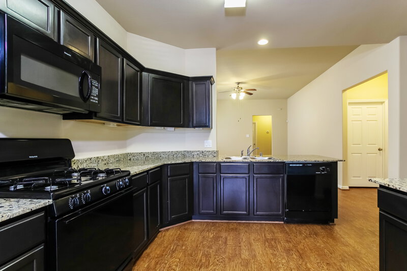 2,630/Mo, 2634 Mesquite Ridge Dr Houston, TX 77073 Kitchen View