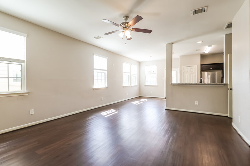 2,165/Mo, 2714 Mesquite Ridge Dr Houston, TX 77073 Living Room View