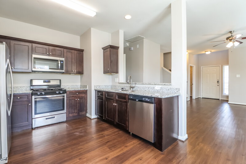 2,165/Mo, 2714 Mesquite Ridge Dr Houston, TX 77073 Kitchen View