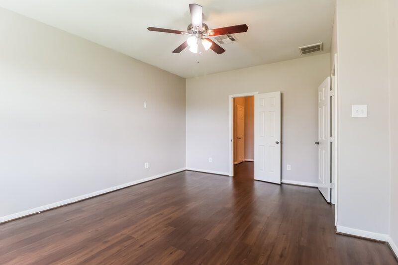 2,165/Mo, 2714 Mesquite Ridge Dr Houston, TX 77073 Main Bedroom View