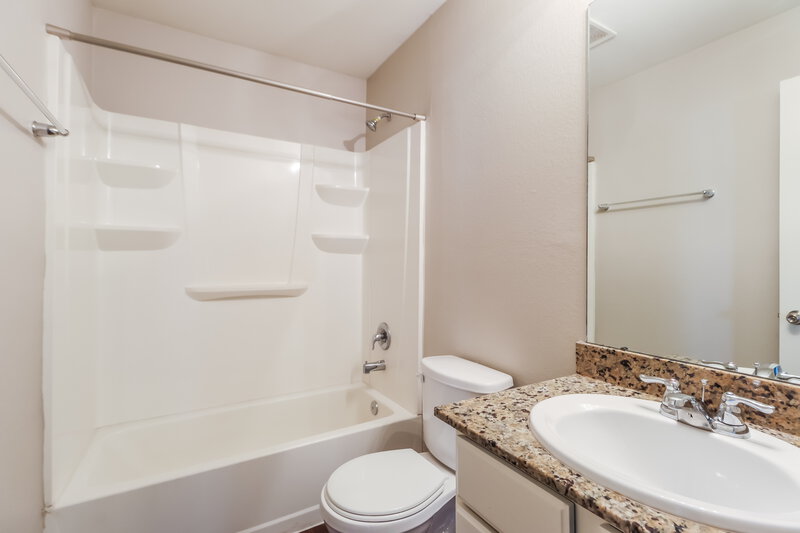 2,165/Mo, 2714 Mesquite Ridge Dr Houston, TX 77073 Bathroom View