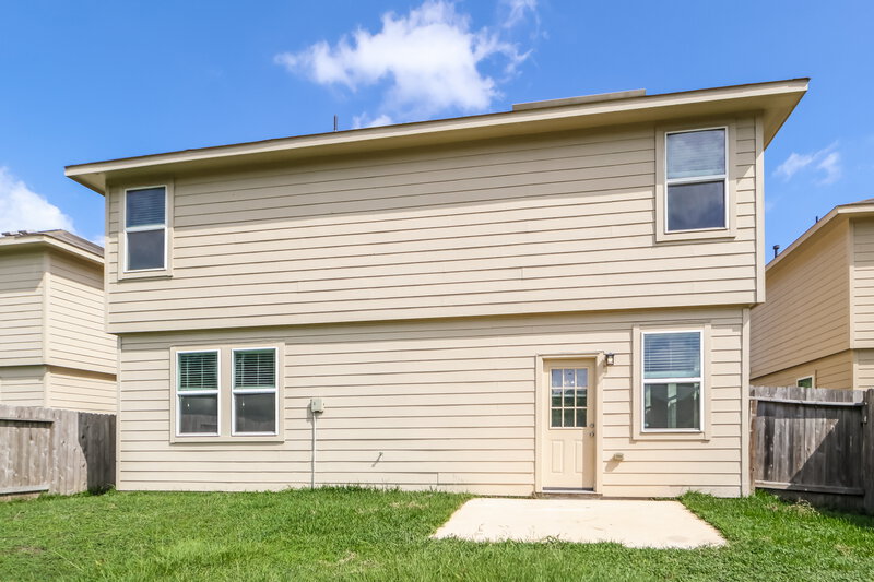 2,165/Mo, 2714 Mesquite Ridge Dr Houston, TX 77073 Rear View