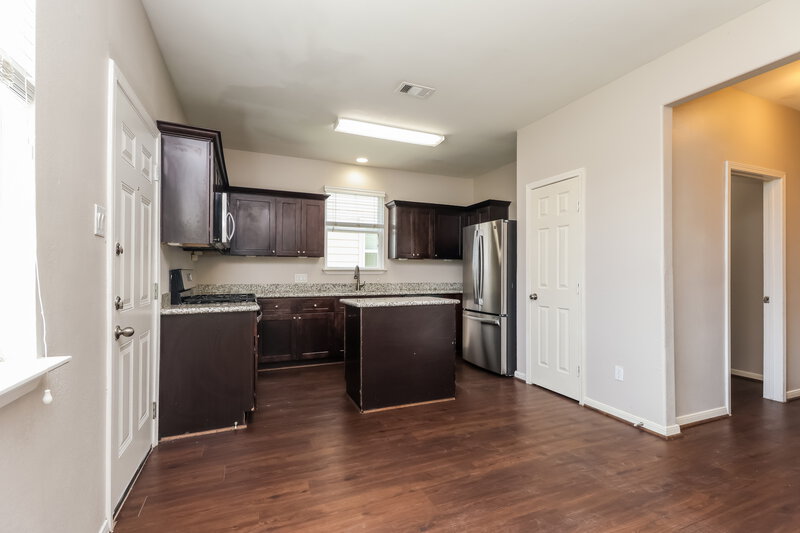 1,845/Mo, 2718 Mesquite Ridge Dr Houston, TX 77073 Kitchen View