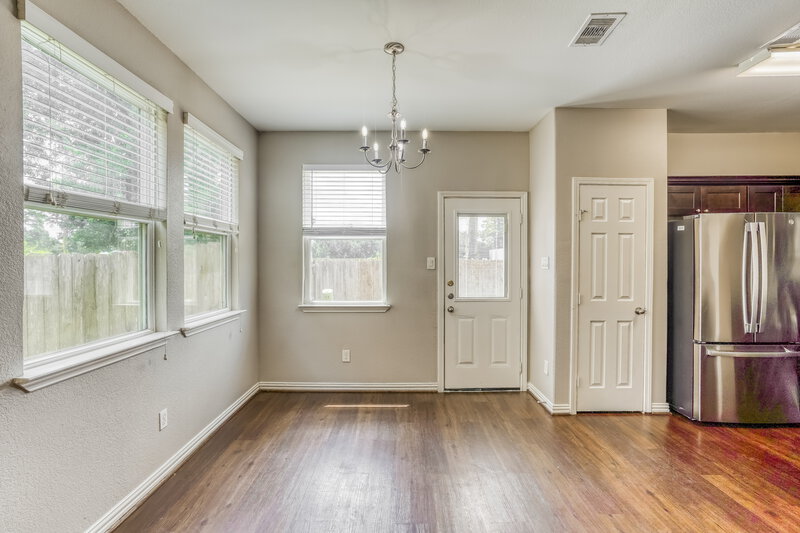 1,930/Mo, 2726 Mesquite Ridge Dr Houston, TX 77073 Dining Room View 2