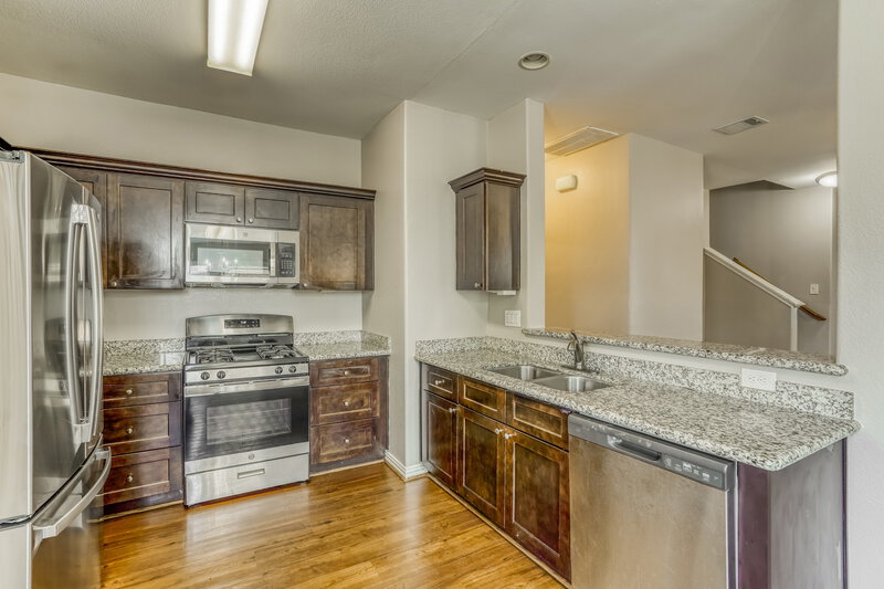 1,930/Mo, 2726 Mesquite Ridge Dr Houston, TX 77073 Kitchen View 2