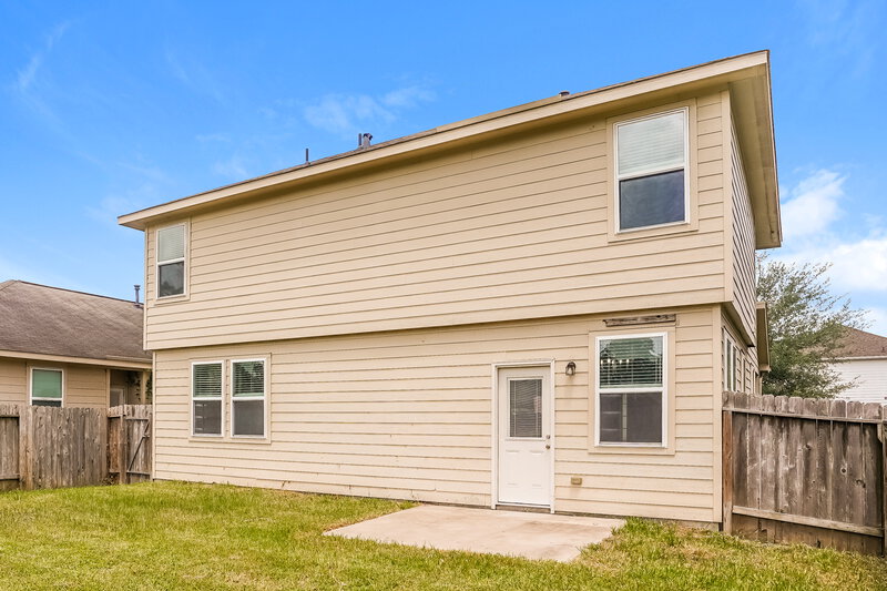1,930/Mo, 2726 Mesquite Ridge Dr Houston, TX 77073 Rear View