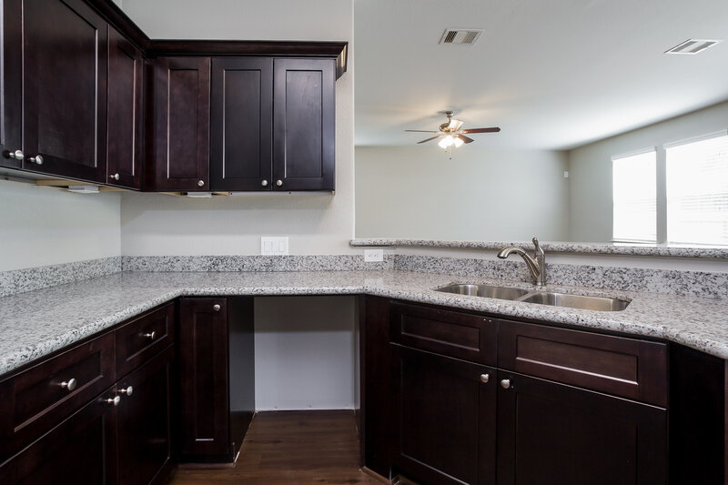 1,935/Mo, 2802 Mesquite Ridge Dr Houston, TX 77073 Kitchen View 2