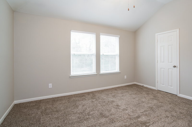 1,935/Mo, 2802 Mesquite Ridge Dr Houston, TX 77073 Master Bedroom View