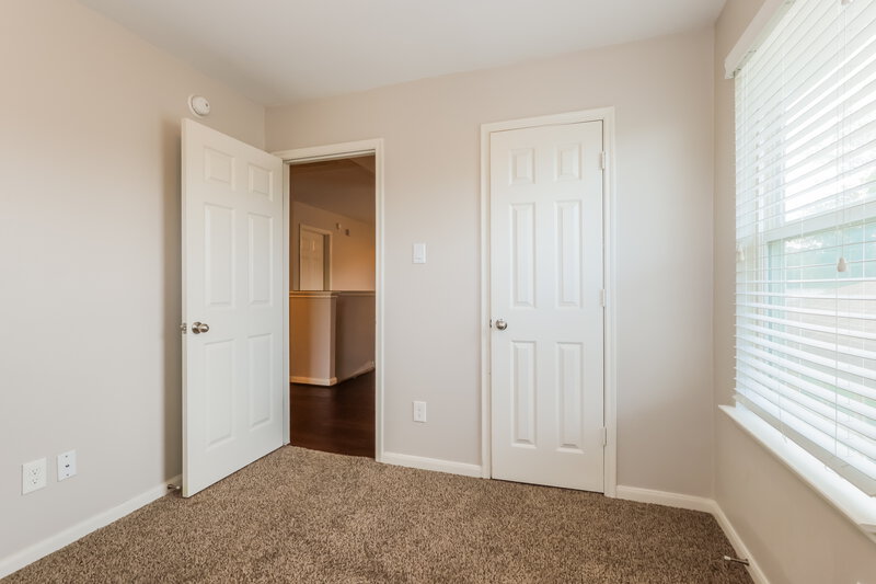 2,000/Mo, 2802 Mesquite Ridge Dr Houston, TX 77073 Bedroom View
