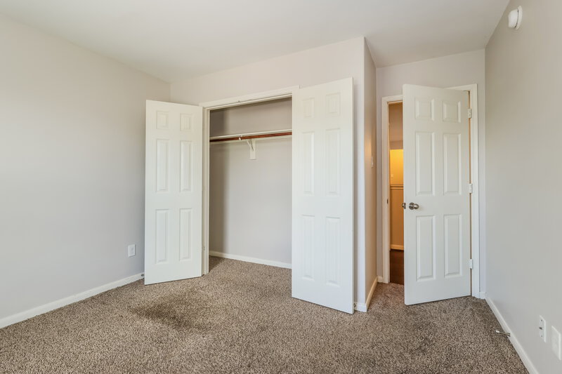 2,000/Mo, 2802 Mesquite Ridge Dr Houston, TX 77073 Bedroom View 3