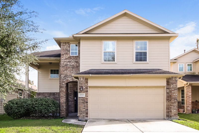 1,990/Mo, 2810 Mesquite Ridge Dr Houston, TX 77073 External View
