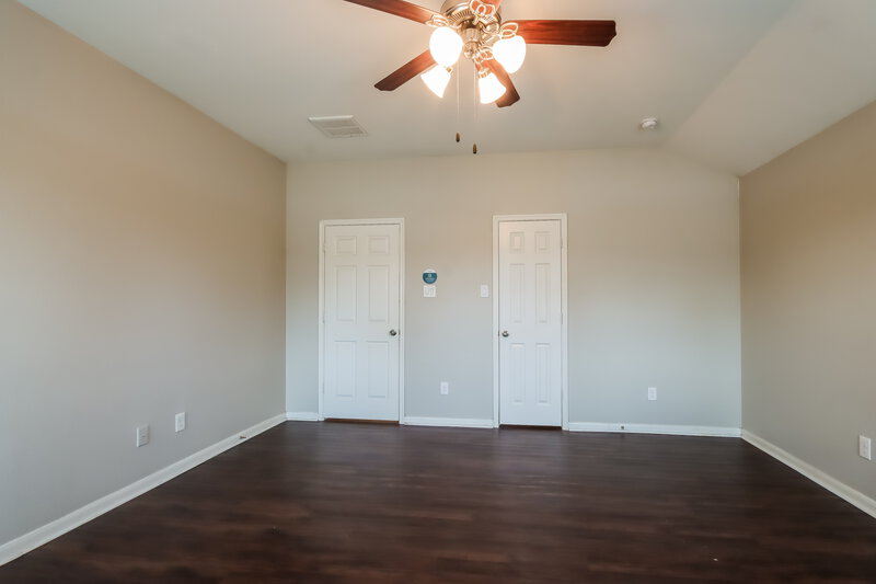1,990/Mo, 2810 Mesquite Ridge Dr Houston, TX 77073 Main Bedroom View 2