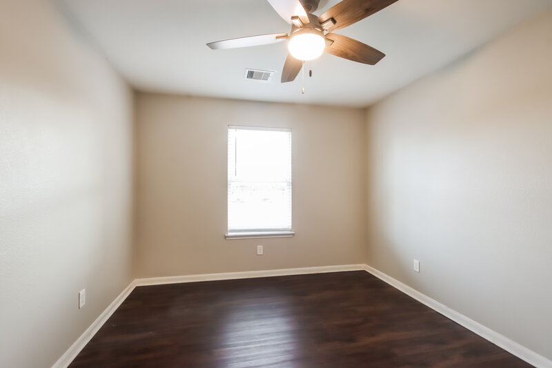 1,990/Mo, 2810 Mesquite Ridge Dr Houston, TX 77073 Bedroom View
