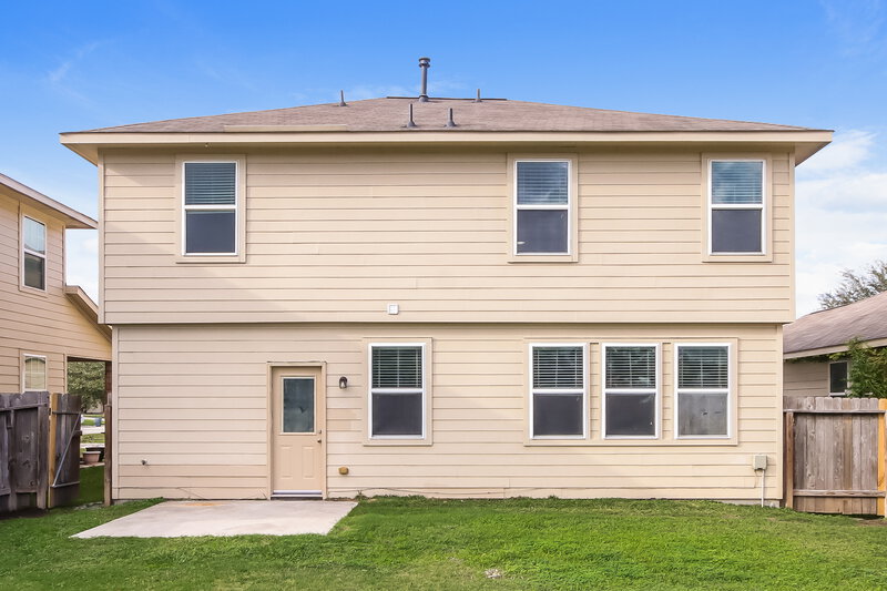 1,990/Mo, 2810 Mesquite Ridge Dr Houston, TX 77073 Rear View