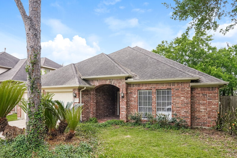 2,385/Mo, 3622 Sunset Meadows Dr Pearland, TX 77581 Front View