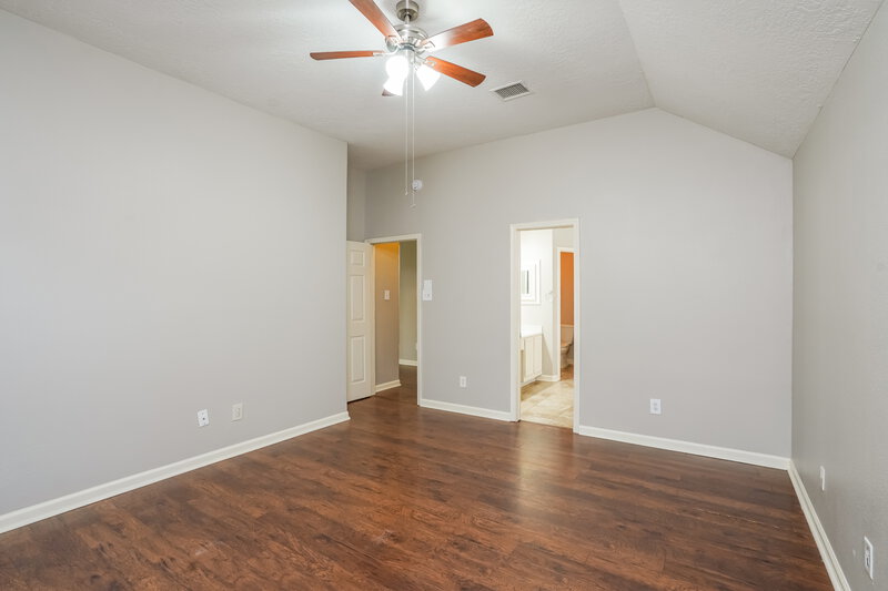 2,385/Mo, 3622 Sunset Meadows Dr Pearland, TX 77581 Main Bedroom View 2