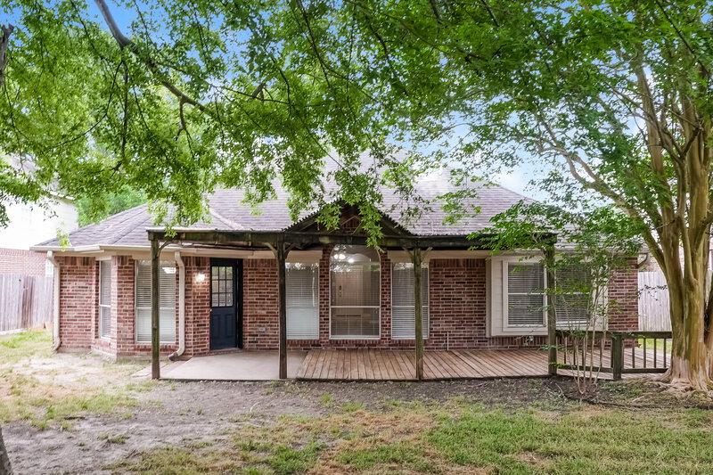 2,385/Mo, 3622 Sunset Meadows Dr Pearland, TX 77581 Rear View