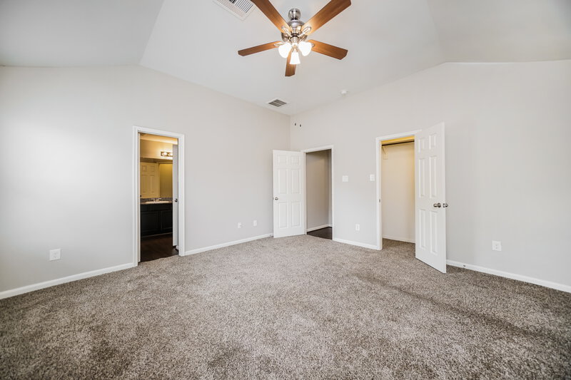 1,955/Mo, 2630 Mesquite Ridge Dr Houston, TX 77073 Main Bedroom View 2