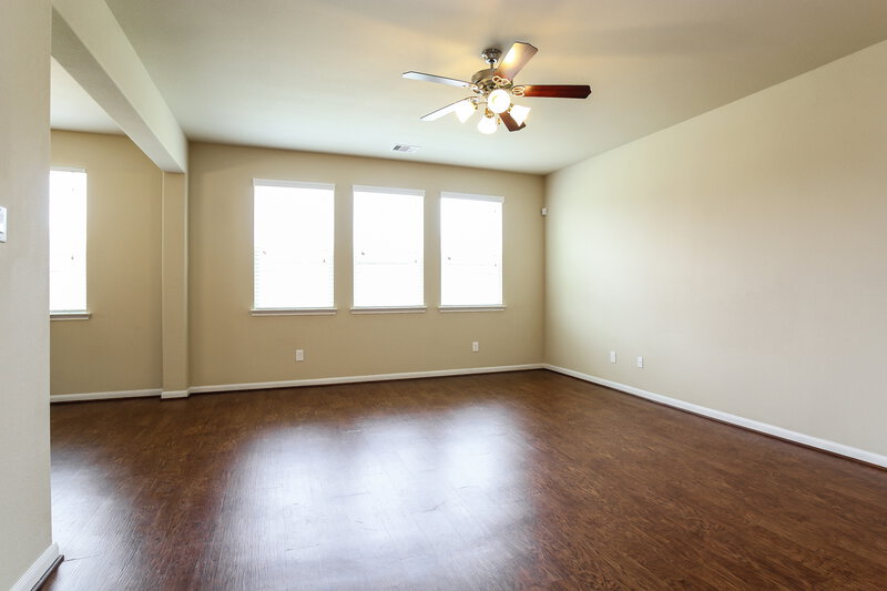 2,680/Mo, 21807 Octavia Way Houston, TX 77073 Living Room View