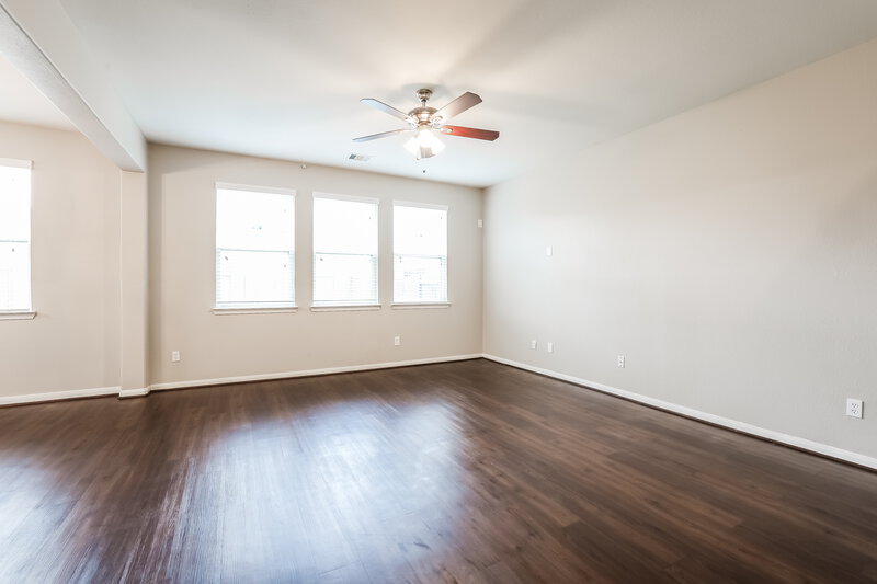 2,205/Mo, 21819 Octavia Way Houston, TX 77073 Living Room View