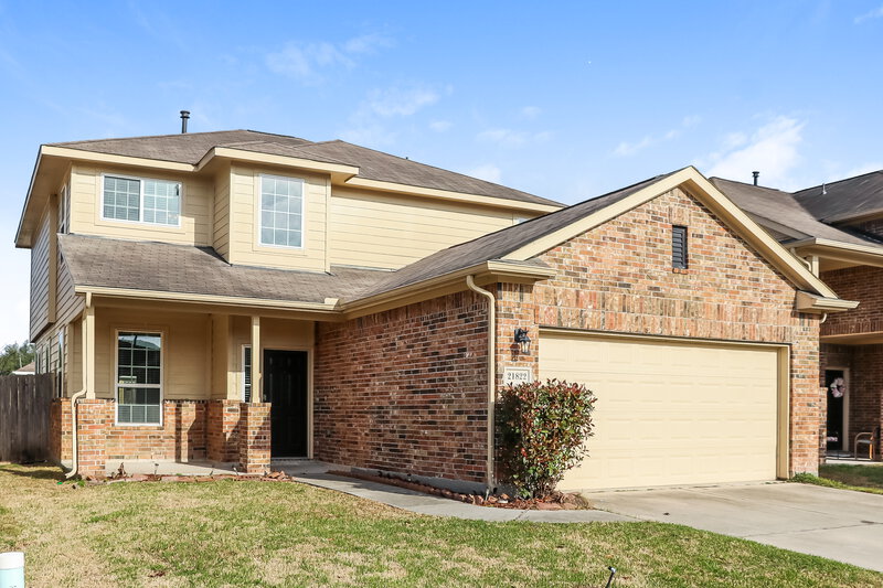 2,105/Mo, 21822 Octavia Way Houston, TX 77073 Front View