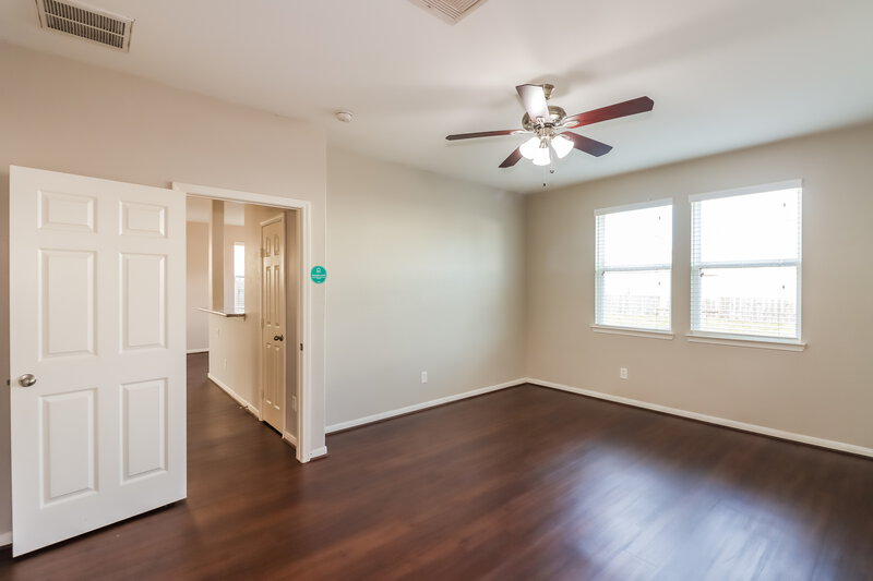2,105/Mo, 21822 Octavia Way Houston, TX 77073 Main Bedroom View