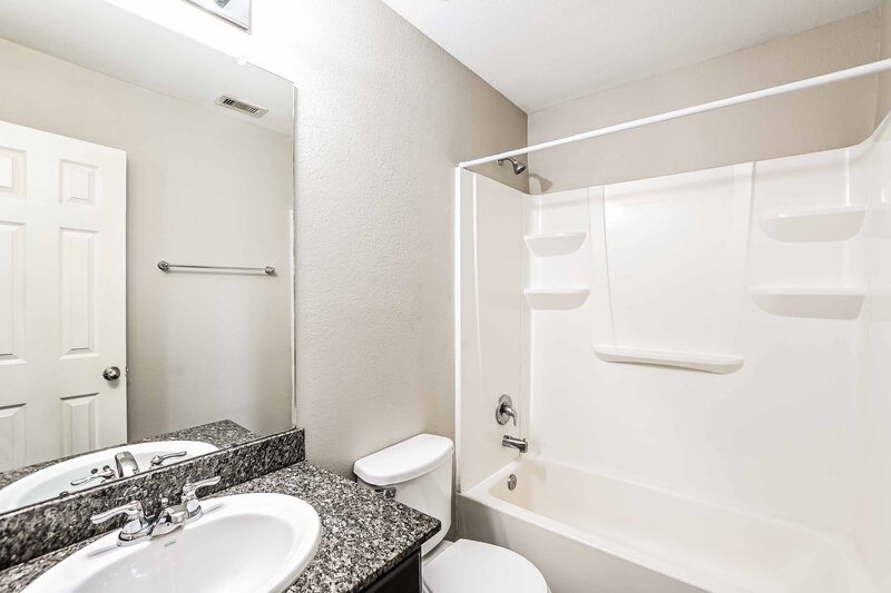 1,930/Mo, 21826 Octavia Way Houston, TX 77073 Bathroom View