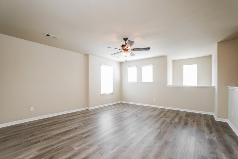 2,380/Mo, 10327 Scenic Vista Dr Humble, TX 77396 Loft View