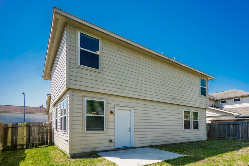2,380/Mo, 10327 Scenic Vista Dr Humble, TX 77396 Rear View